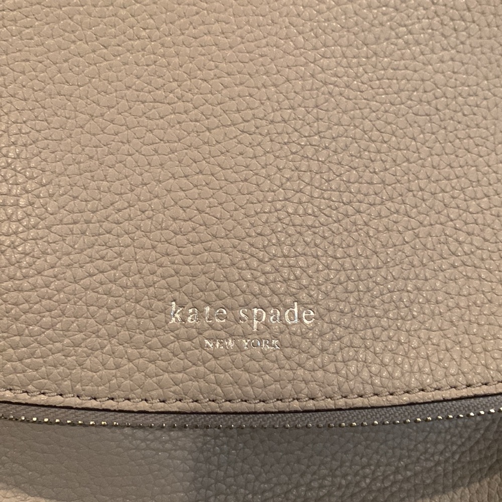 Kate spade crossbody like new used once - Picture 2 of 5